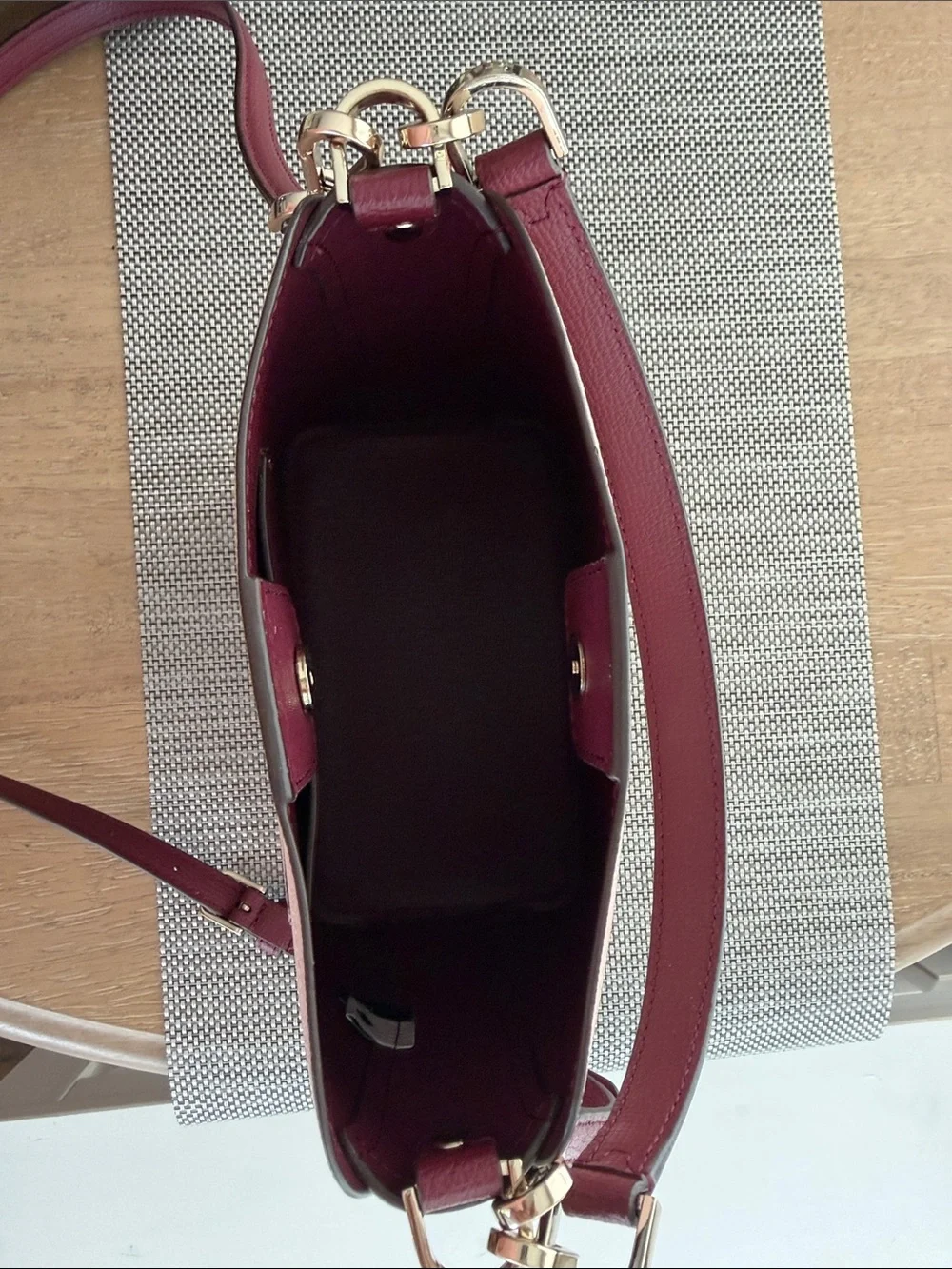 kate spade Darcy pink bucket bag